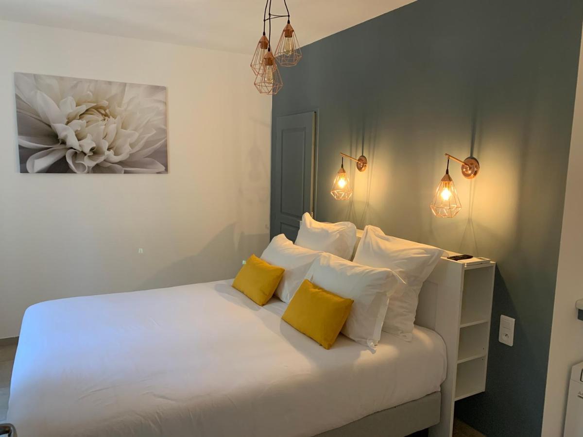 Domaine Forvent Bed & Breakfast Saint-Julien-de-Peyrolas Exterior photo