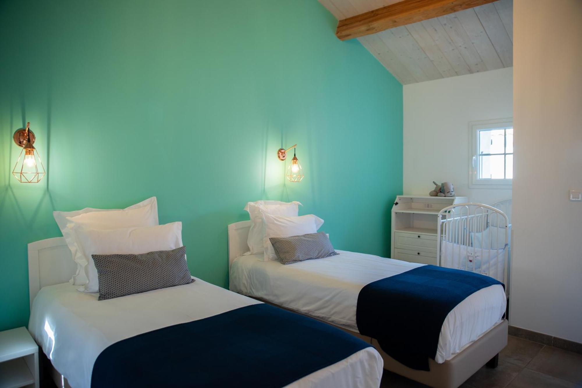 Domaine Forvent Bed & Breakfast Saint-Julien-de-Peyrolas Exterior photo